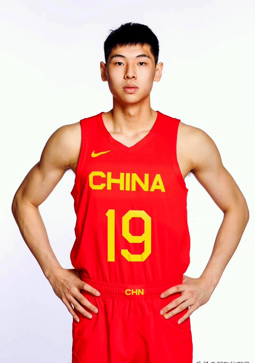 深圳男篮关键时刻调整名单，志在欧超杯名次提升，底气十足，轮换策略成焦点的简单介绍